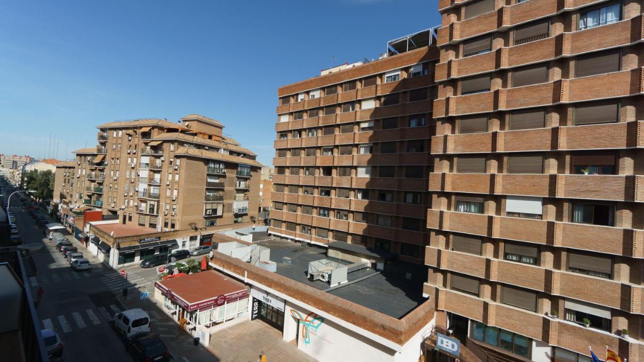 Rentalsevilla Coqueto Apartamento Con Terraza Privada Exterior photo
