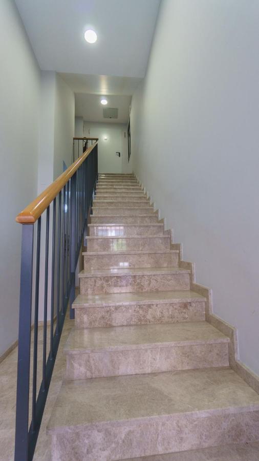 Rentalsevilla Coqueto Apartamento Con Terraza Privada Exterior photo